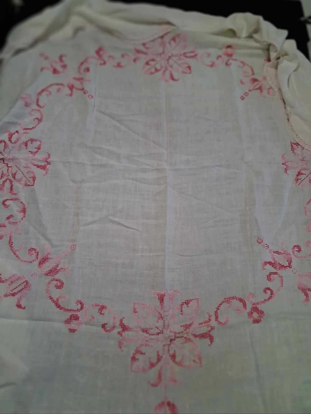 Vintage Round White Linen Table Cover with Pink Embroidery - Picture 2 of 2
